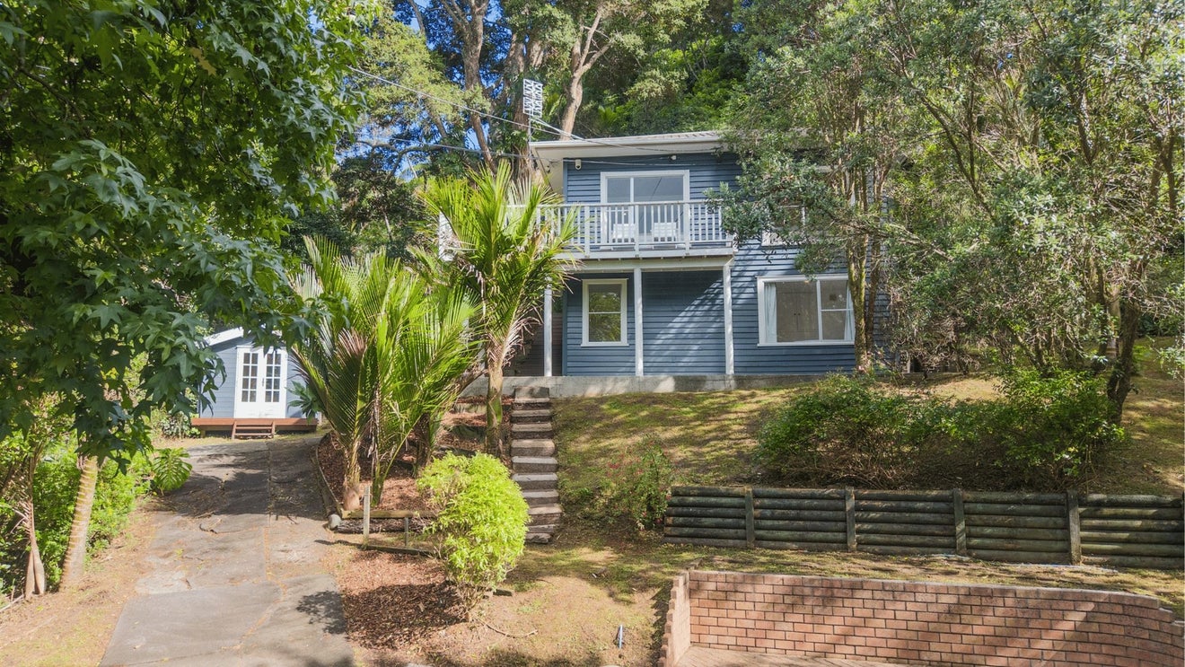53 Laingholm Drive, Laingholm, Auckland - Carousel 1