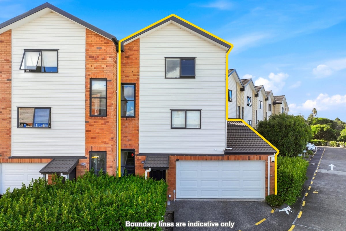 205/172 Mcleod Road, Te Atatu South, Auckland - Carousel 1