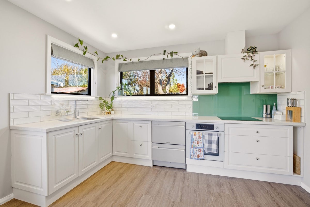 94 Prestons Road, Redwood, Christchurch - Carousel 2