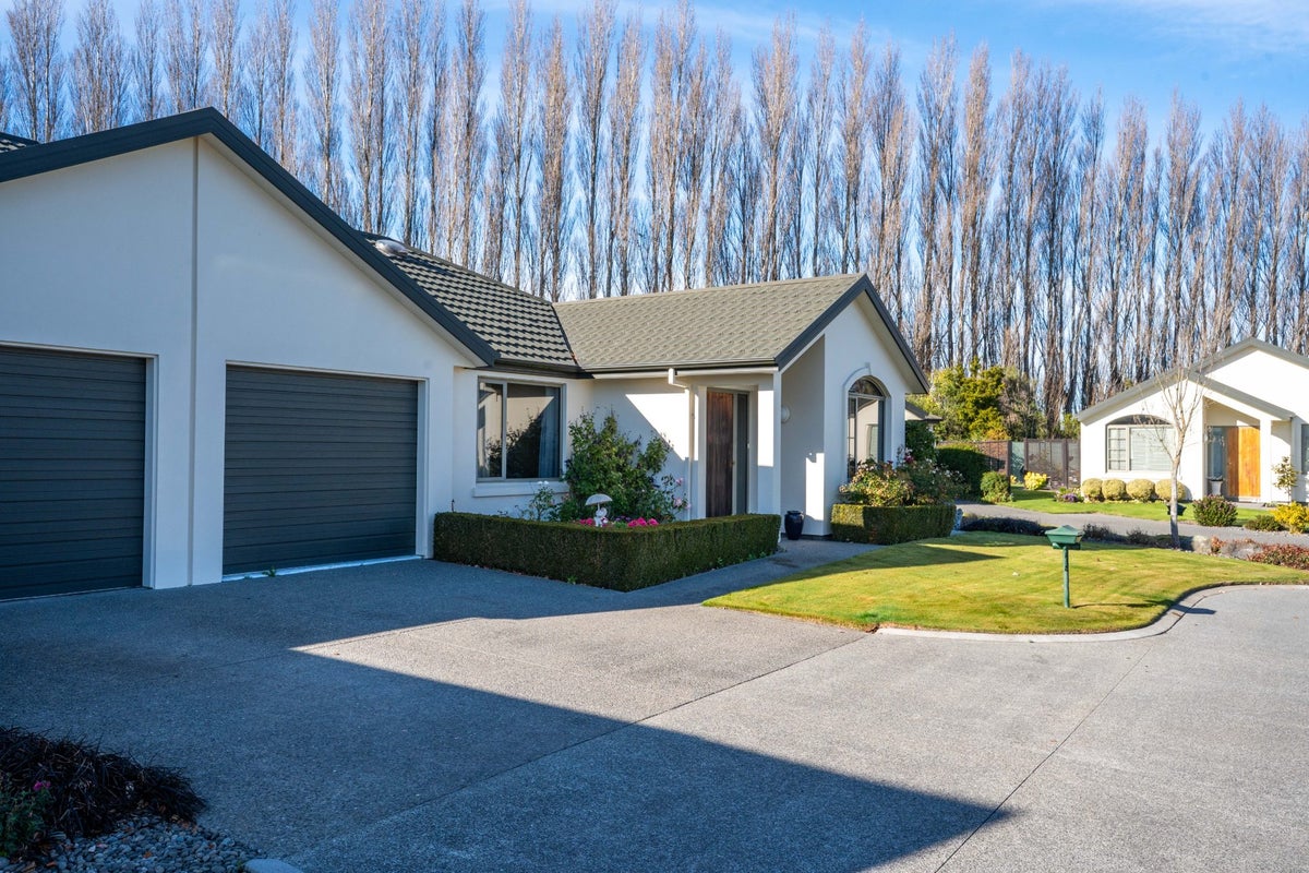 39 Northwood Villas, Northwood, Christchurch - Carousel 1