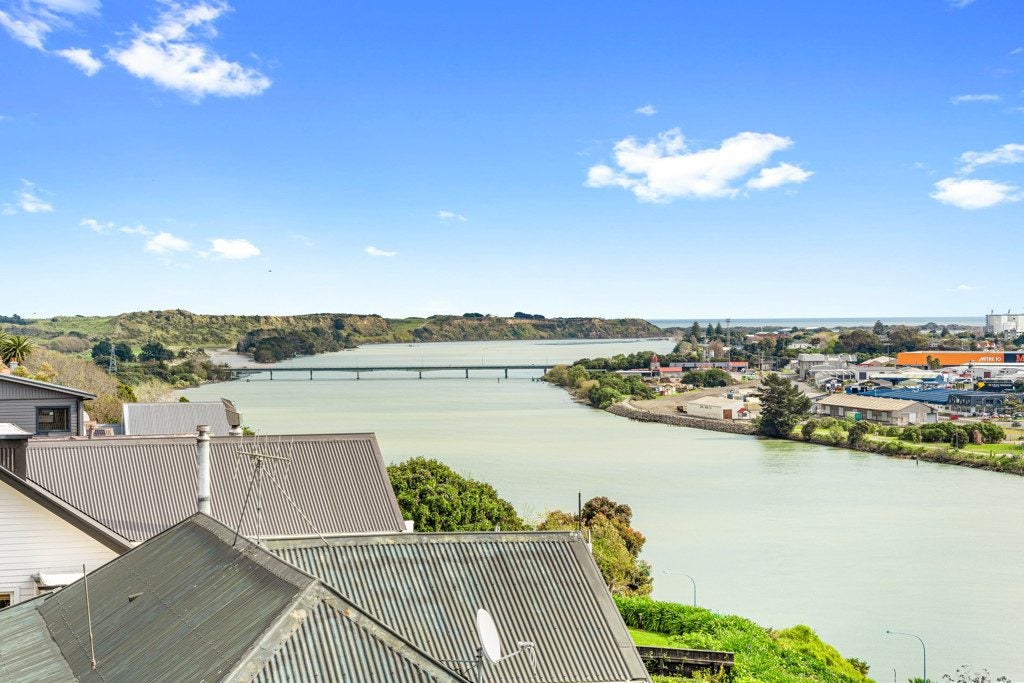 32 Hipango Terrace, Durie Hill, Whanganui - Carousel 2