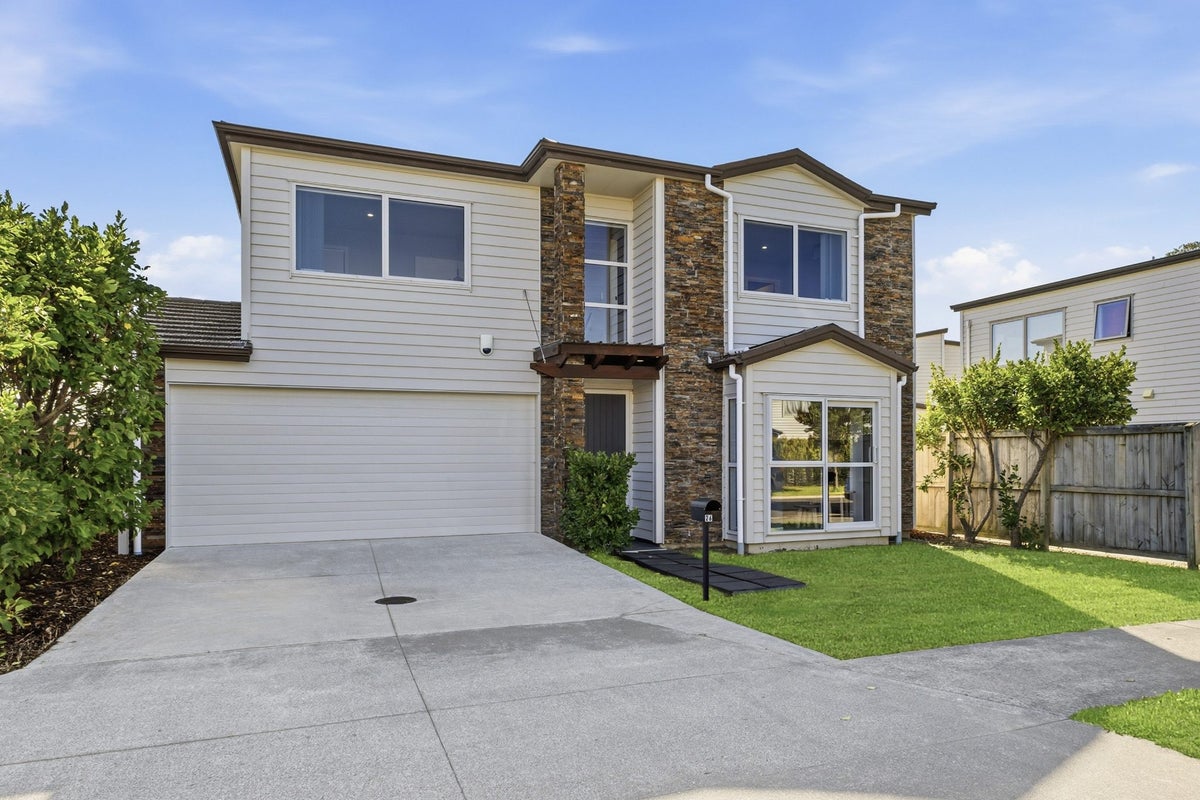 26 Bukem Place, Favona, Auckland - Carousel 2