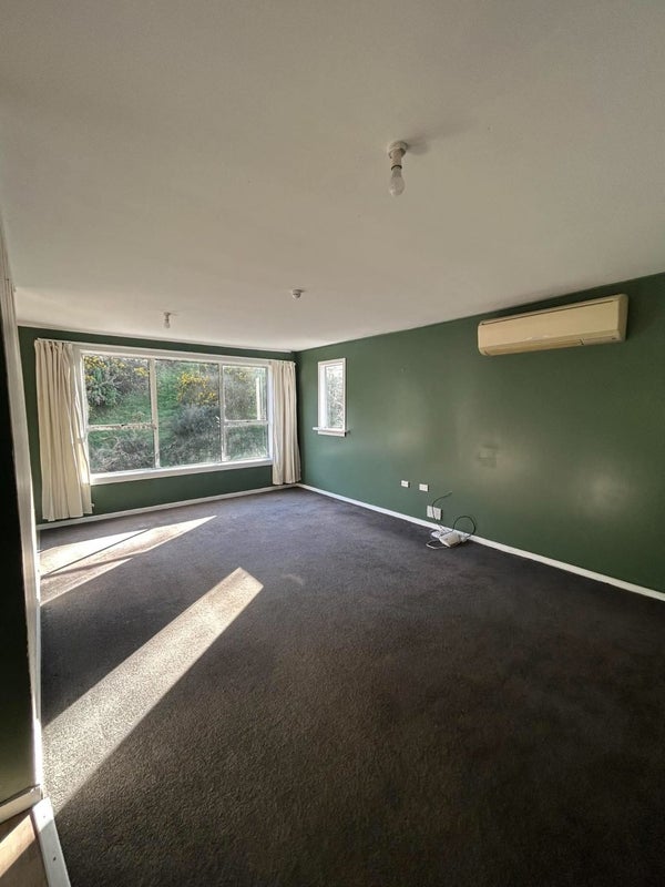 65 Greenacres Street, Macandrew Bay, Dunedin, Otago - Carousel 2