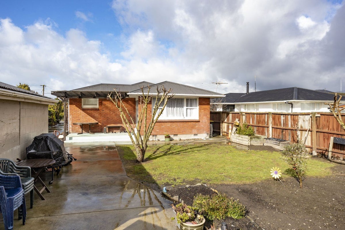 90 Frensham Crescent, Woolston, Christchurch - Carousel 16