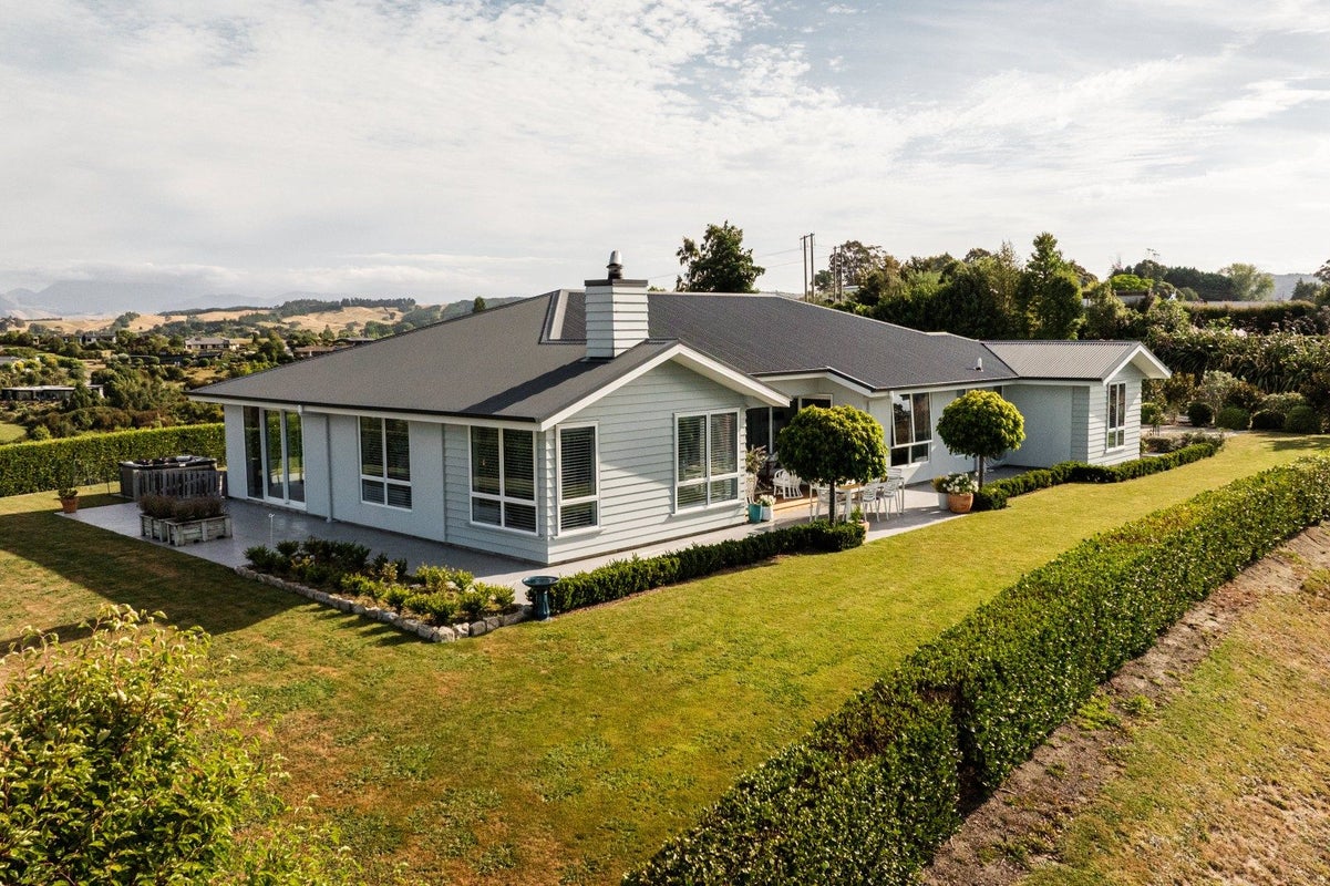 12 Shirtcliff Lane, Redwood Valley, Richmond - Carousel 2