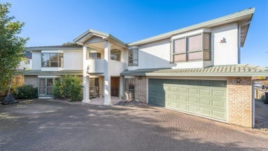 827 Chapel Road, Shamrock Park, Auckland - Carousel 1