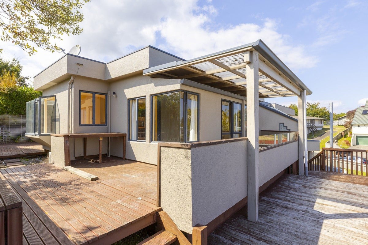 39 St James Street, Richmond Heights, Taupo - Carousel 1