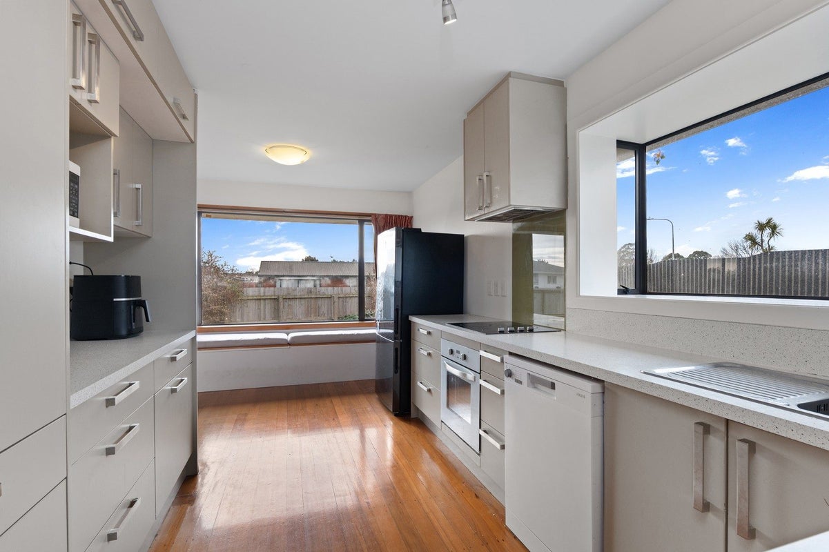 21 Walcot Street, Bromley, Christchurch - Carousel 2
