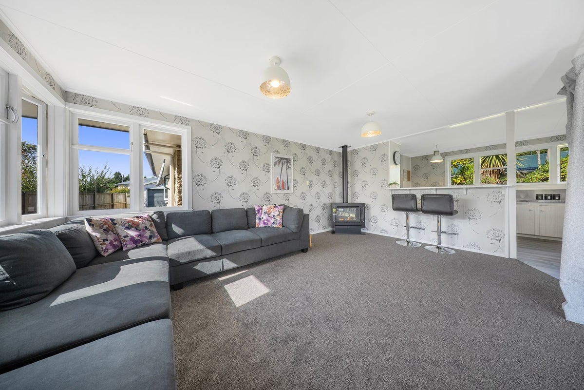 110 Quintin Drive, Te Anau, Te Anau - Carousel 2