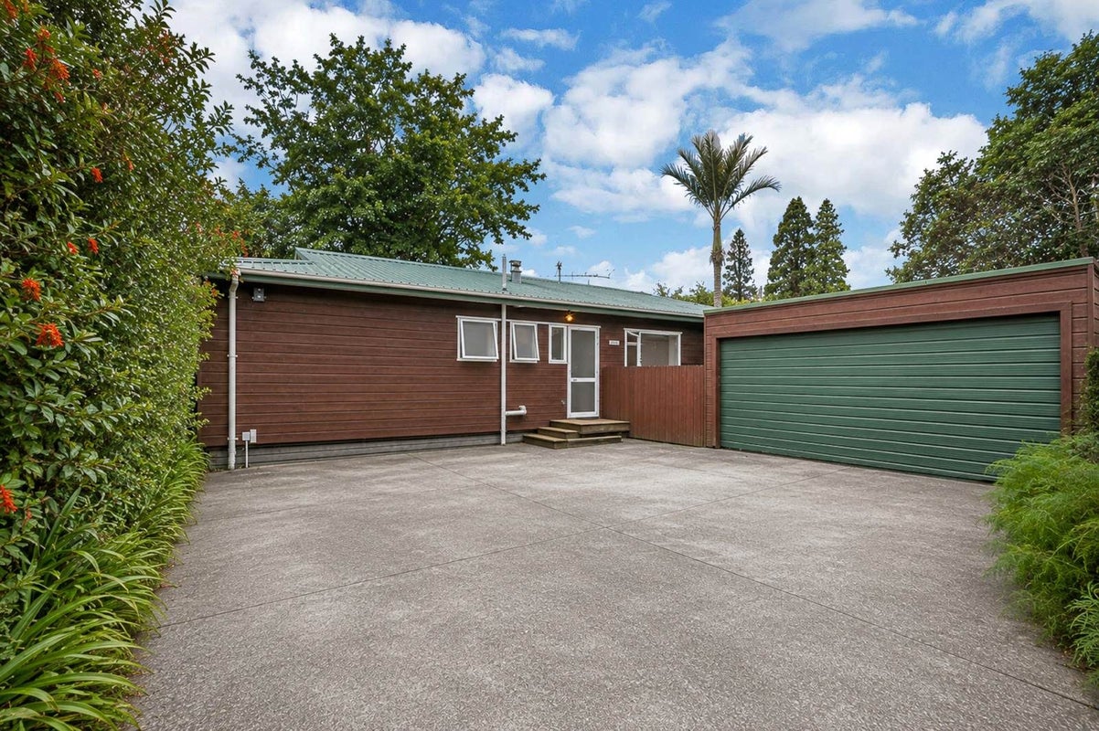 62A Ballarat Street, Ellerslie, Auckland - Carousel 1