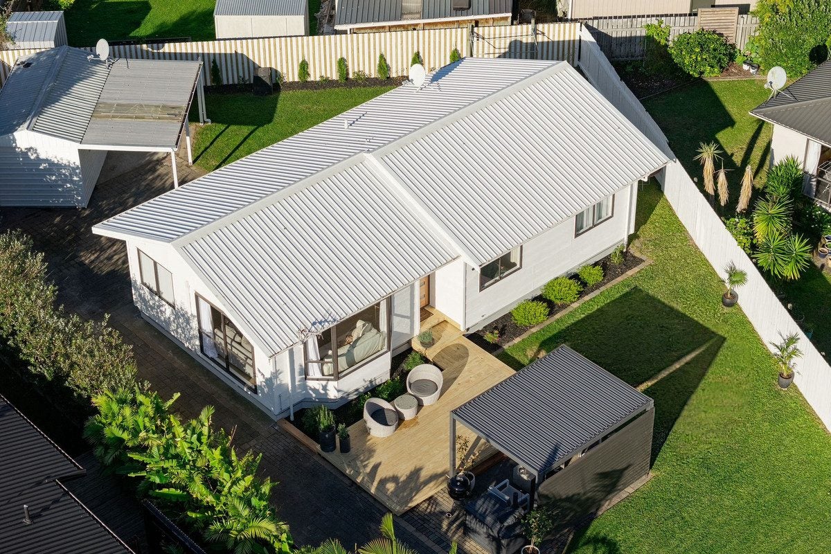 228 Gravatt Road, Papamoa Beach, Papamoa - Carousel 1