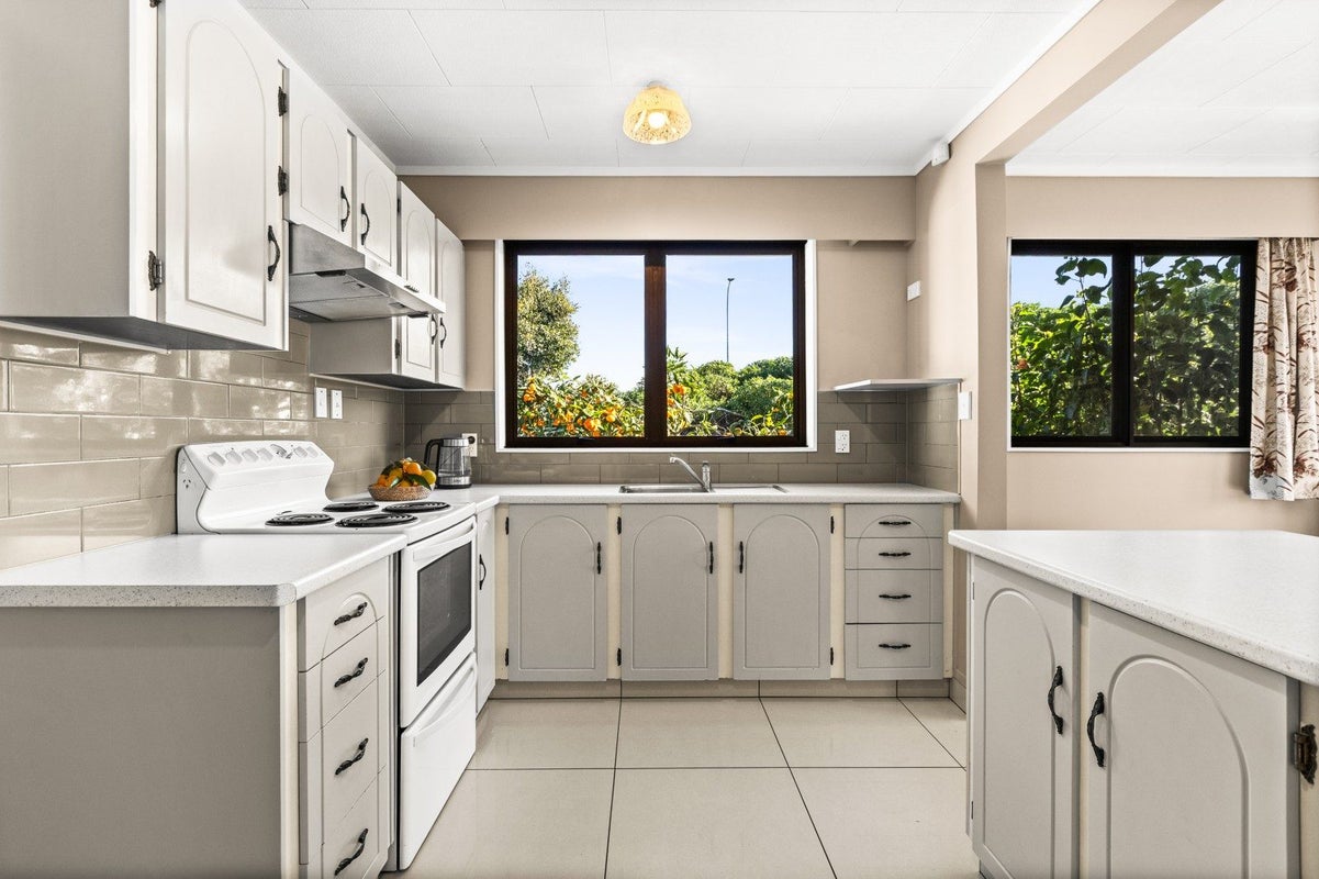 29 Domain Road, Westshore, Napier - Carousel 2