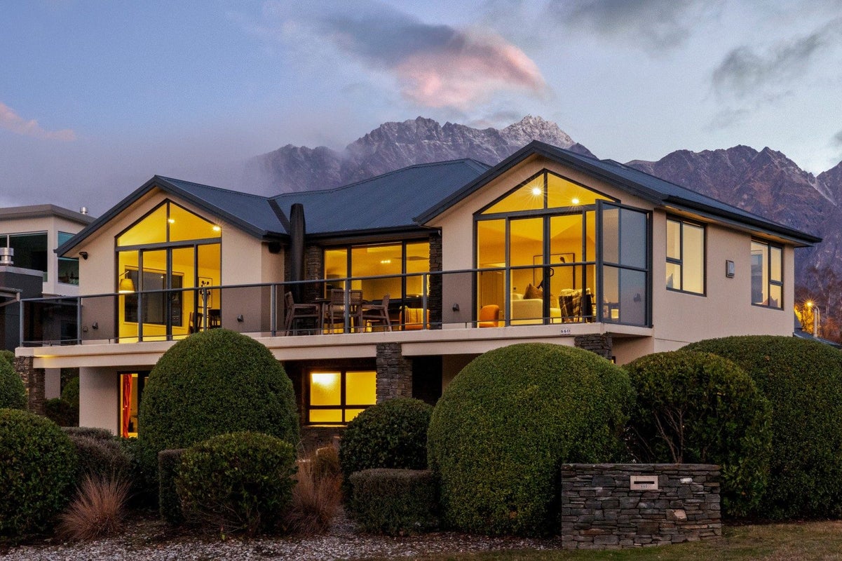 660 Peninsula Road, Kelvin Heights, Queenstown - Carousel 2