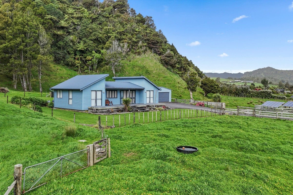 139 Te Mahoe Road, Mokau - Carousel 1