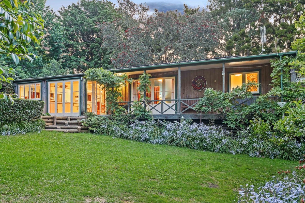 67 Gregory Road, Henderson - Carousel 1