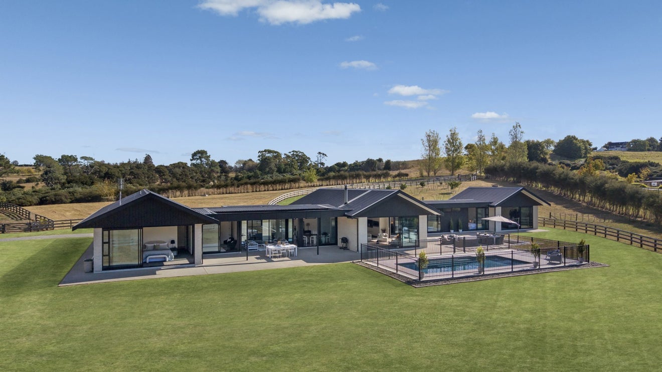 671 Whitford-Maraetai Road, Howick - Carousel 1