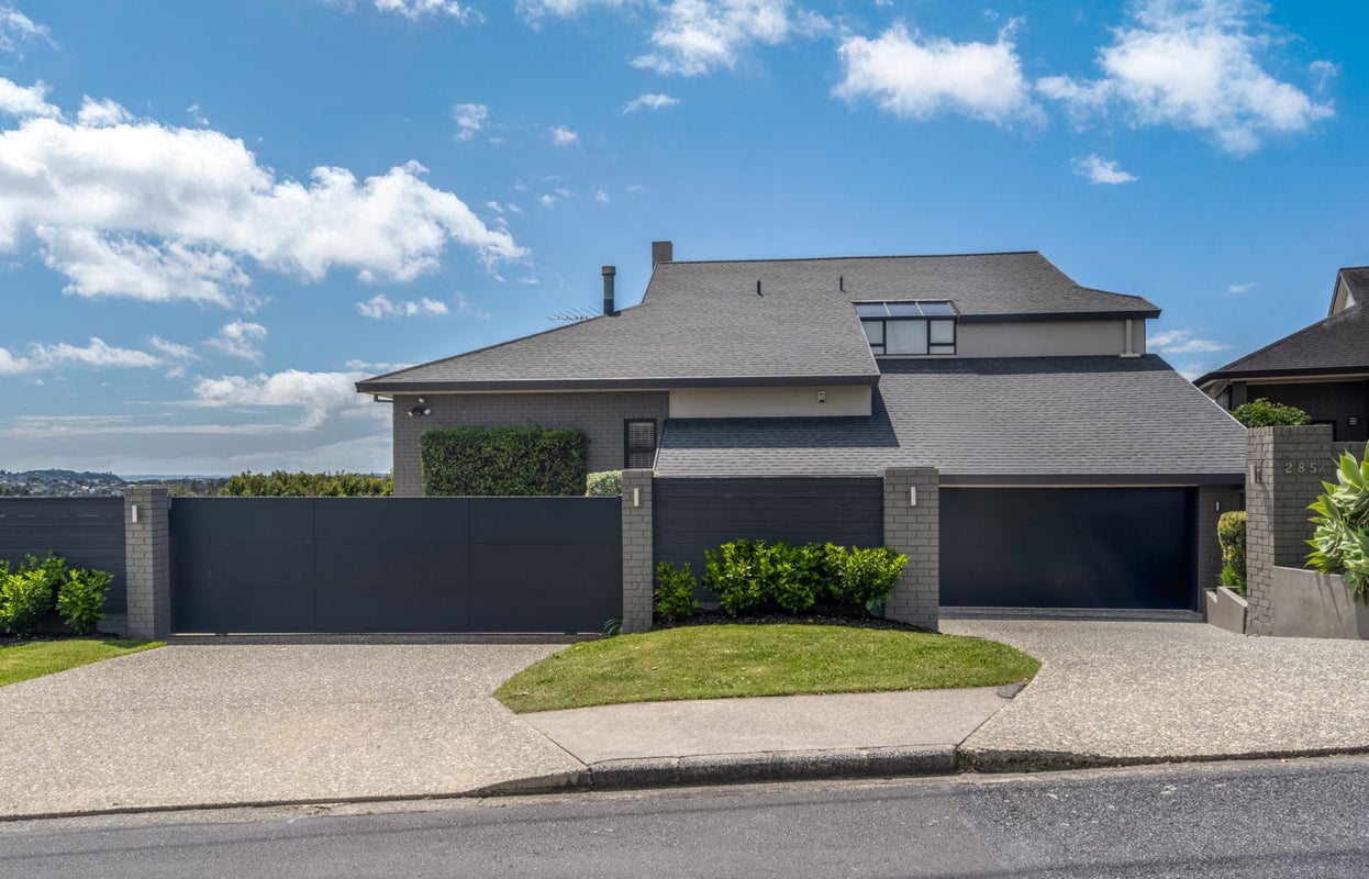 2/285 Bleakhouse Road, Mellons Bay, Auckland - Carousel 50