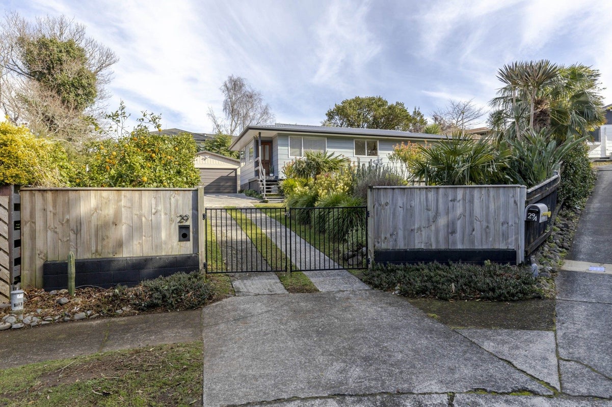 29 Kenmore Street, Westown, New Plymouth - Carousel 30