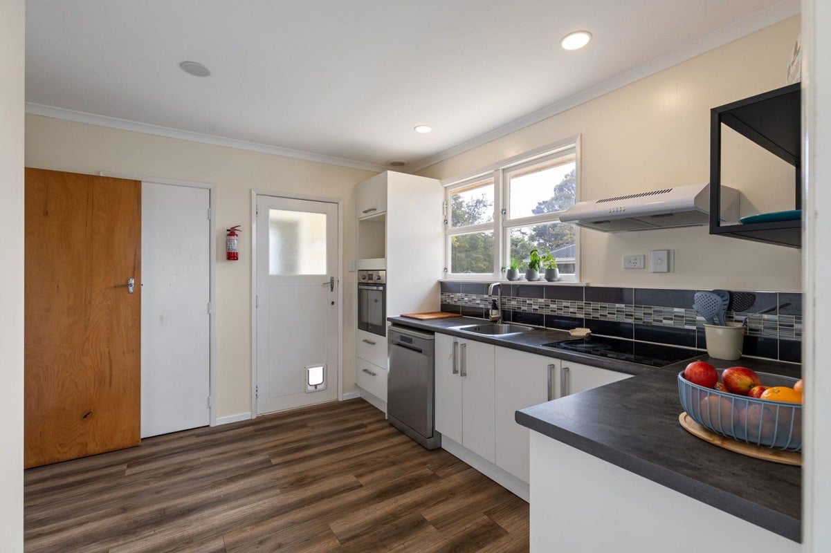 87 College Street, Awapuni, Palmerston North - Carousel 2