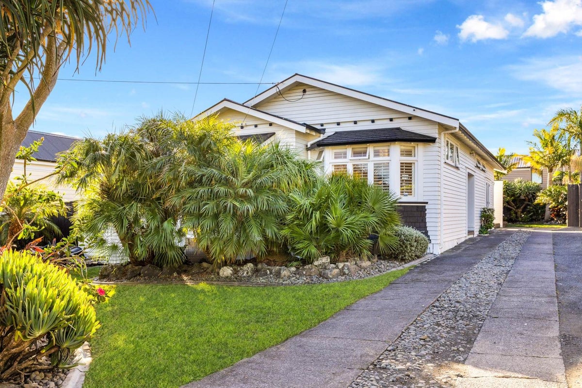 30 Lancing Road, Sandringham, Auckland - Carousel 1
