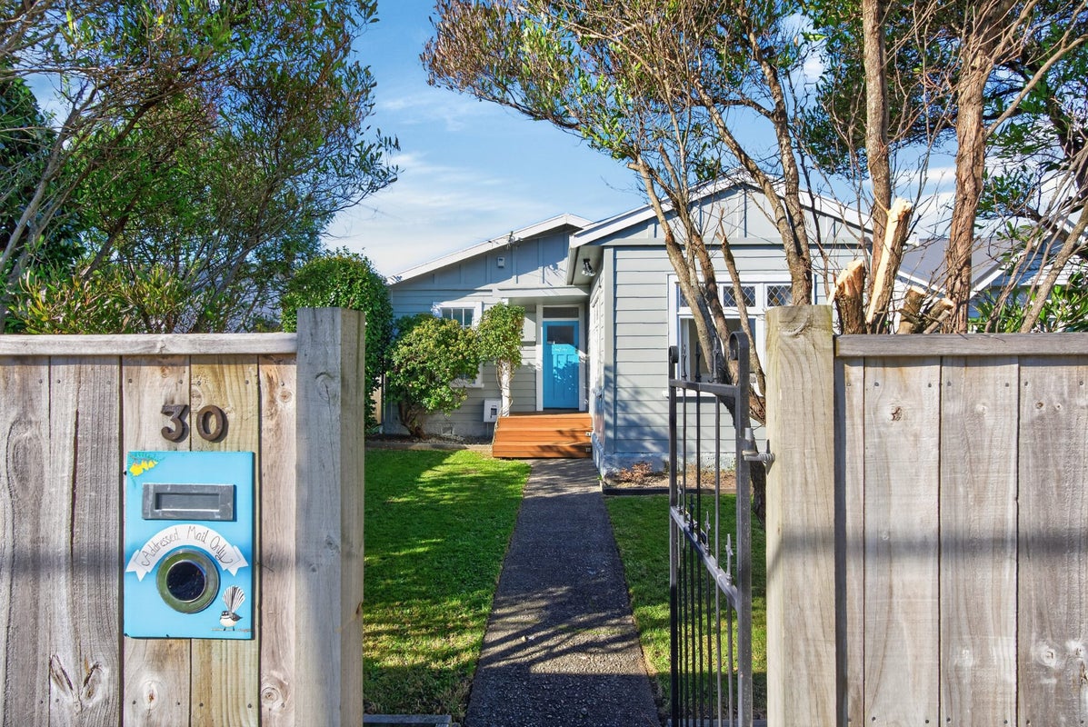 30 Awamutu Grove, Waiwhetu, Lower Hutt - Carousel 25