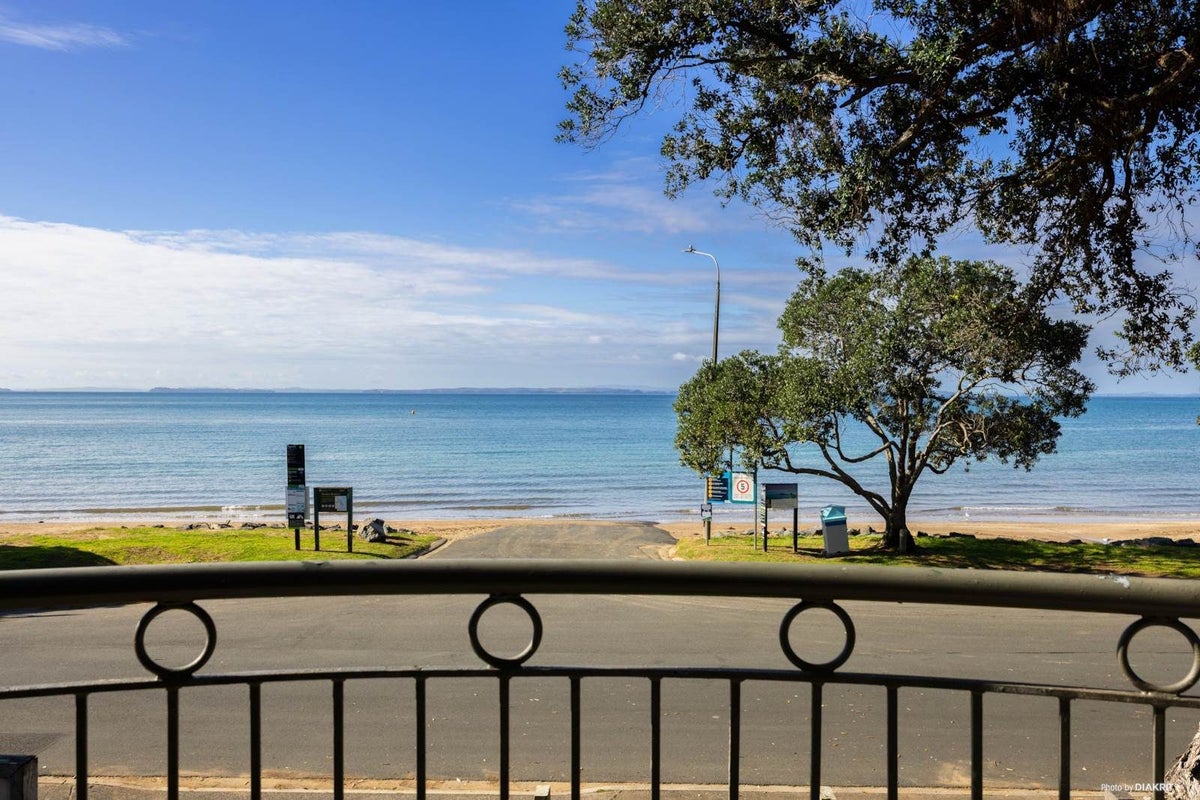 39 Arkles, ARKLES BAY, WHANGAPARAOA - Carousel 1