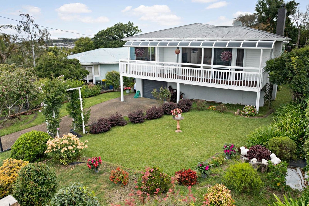 714 East Coast Road, Pinehill, Auckland - Carousel 27