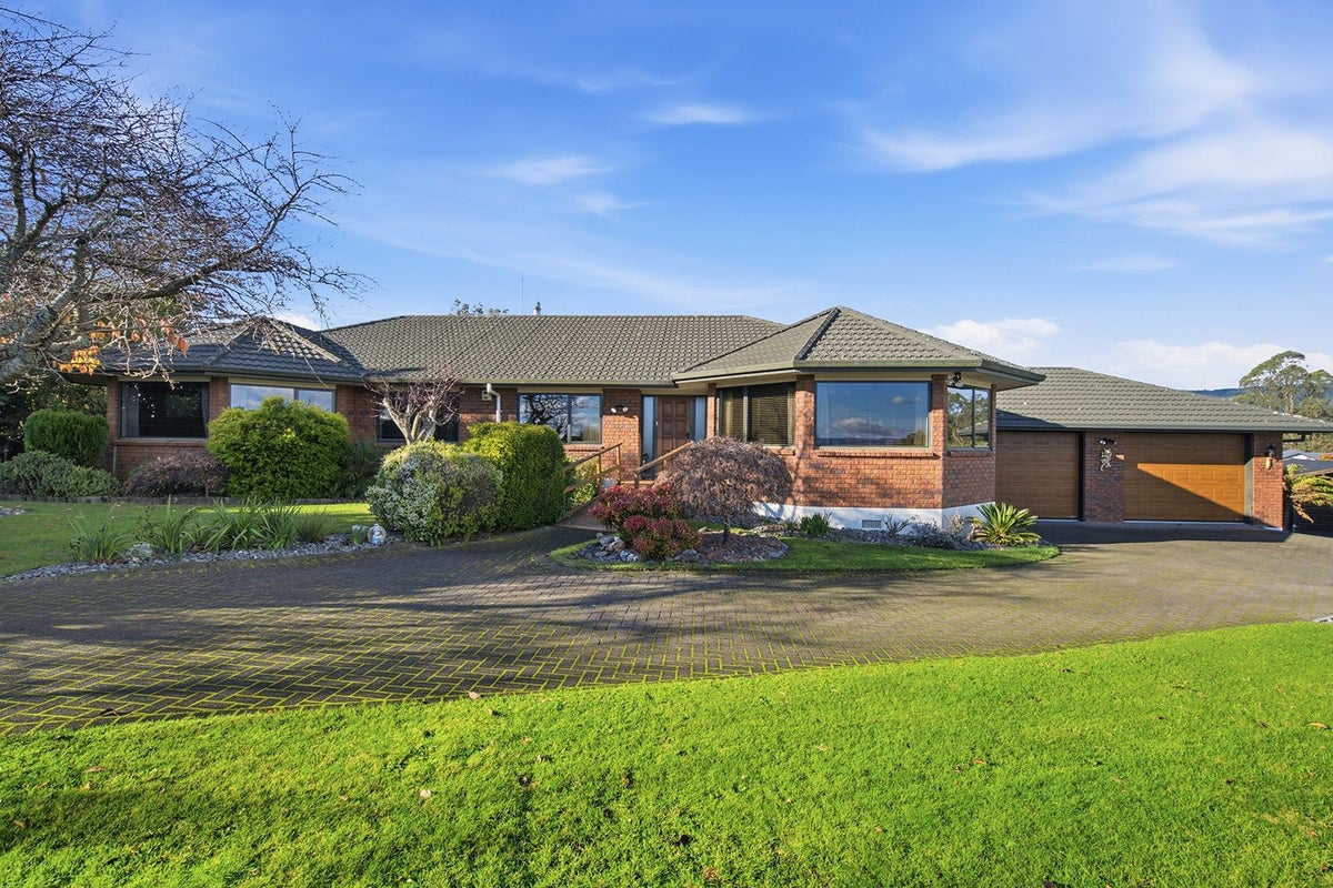 9 Coburg Place, Tikitere, Rotorua, Bay Of Plenty - Carousel 2
