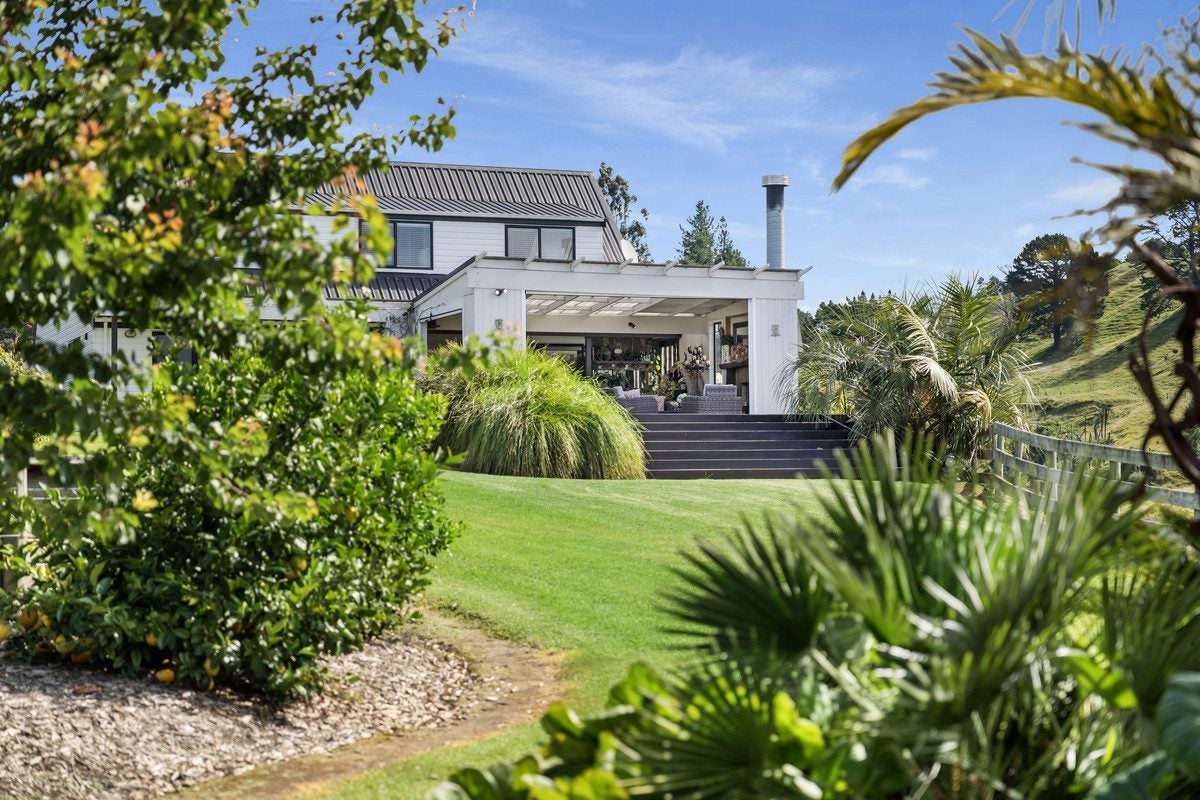 14D Crawford Road, Minden, Tauranga - Carousel 1