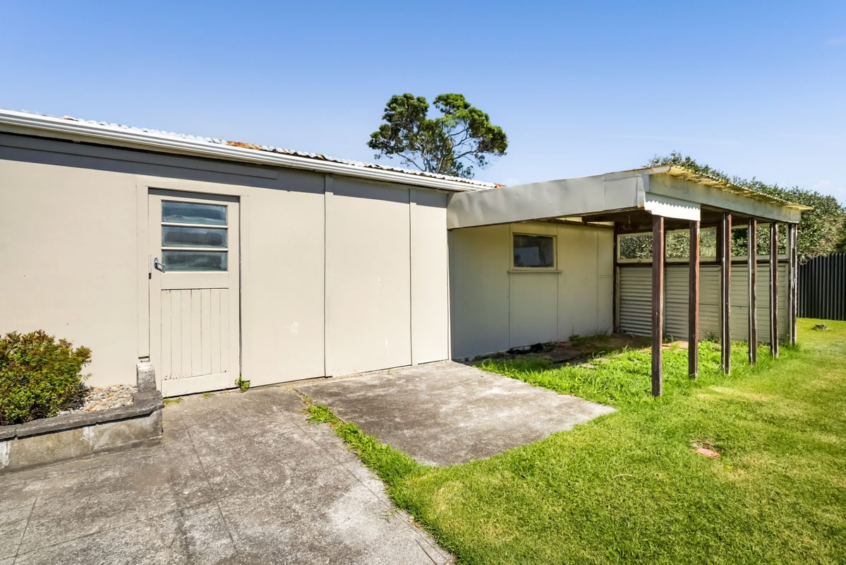 382 South Road, Omata, New Plymouth - Carousel 23