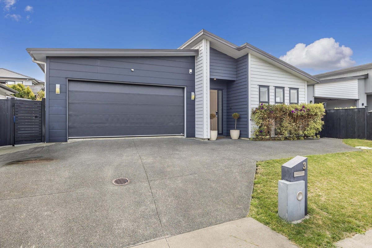 3 Vintry Drive, Kumeu - Carousel 1