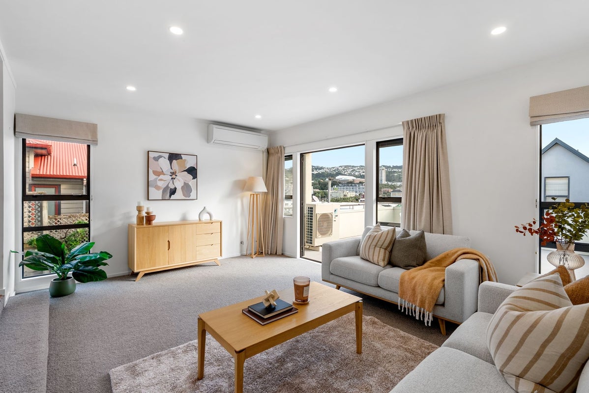 6/88 Brougham Street, Mount Victoria, Wellington - Carousel 2