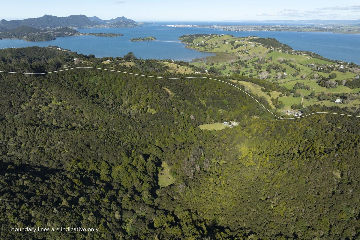 723B Whangarei Heads Road, Parua Bay, Whangarei, Northland - Carousel 1