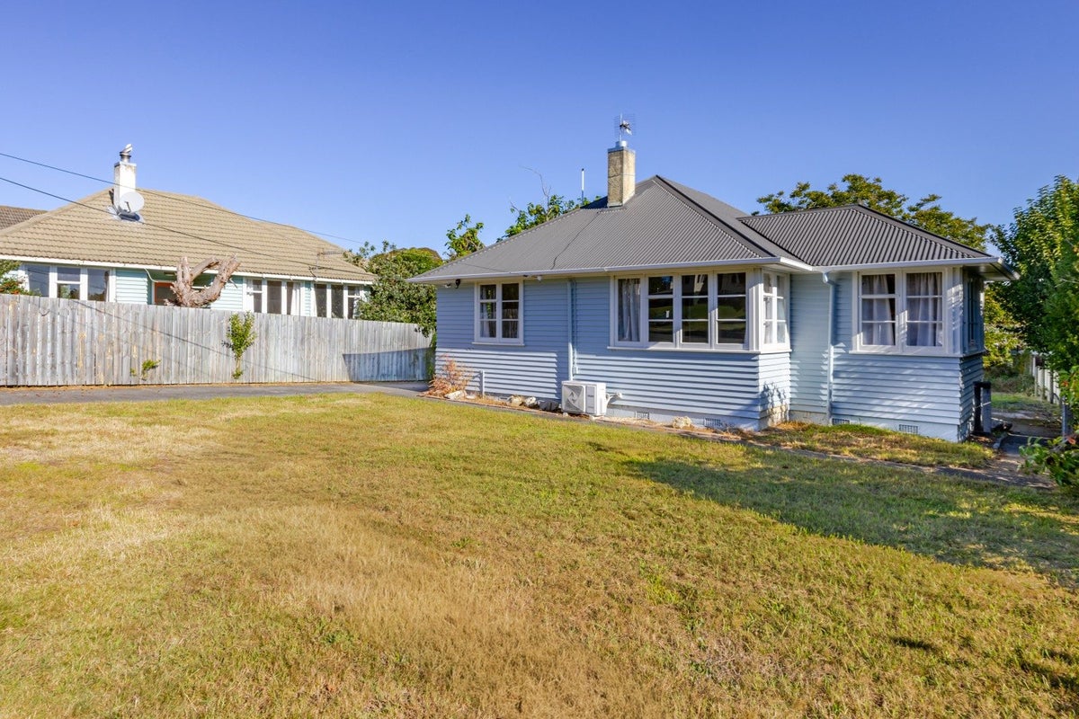 34 Palmerston Road, Havelock North, Havelock North - Carousel 1