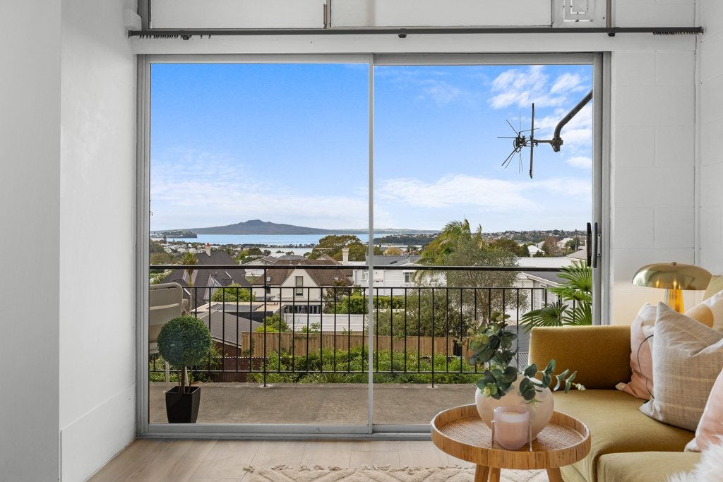 9/16 Belmont Terrace, Remuera, Auckland - Carousel 1