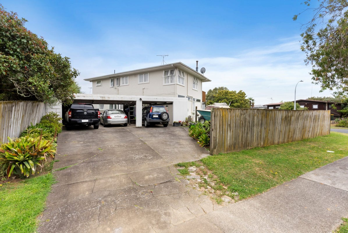 64 Megan Avenue, Pakuranga Heights, Auckland - Carousel 2