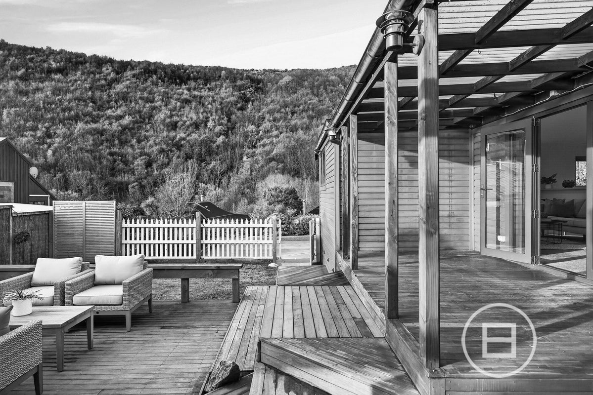 20 Daveys Place, Arrowtown, Arrowtown - Carousel 1