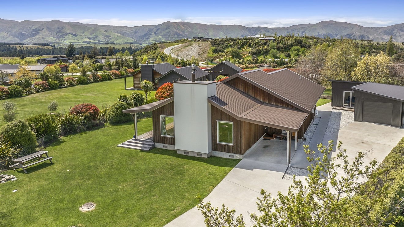 1 Criffel Place, Luggate, Cromwell - Carousel 1
