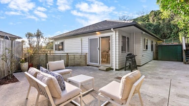 16 Ted Gilberd Place, Newlands, Wellington - Carousel 1