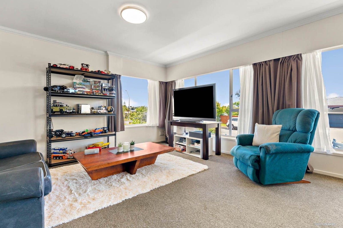 46 Chequers Avenue, Glenfield, Auckland - Carousel 2