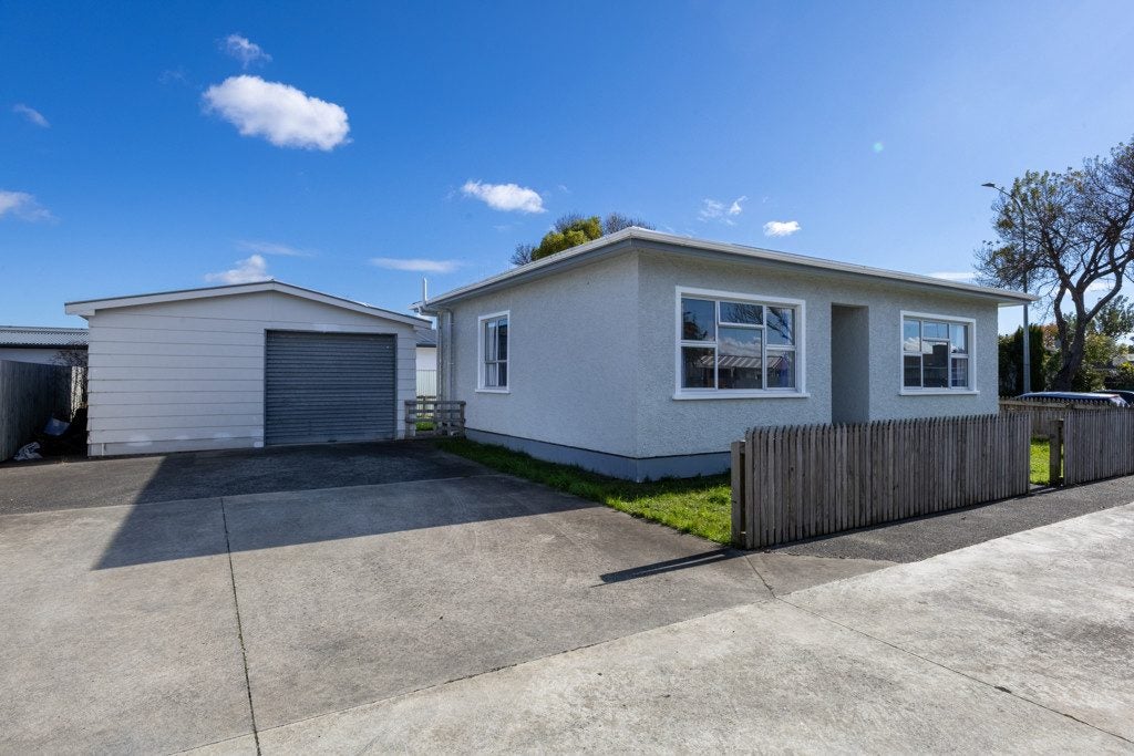 46A Kaimanawa Street, Kelvin Grove, Palmerston North - Carousel 1