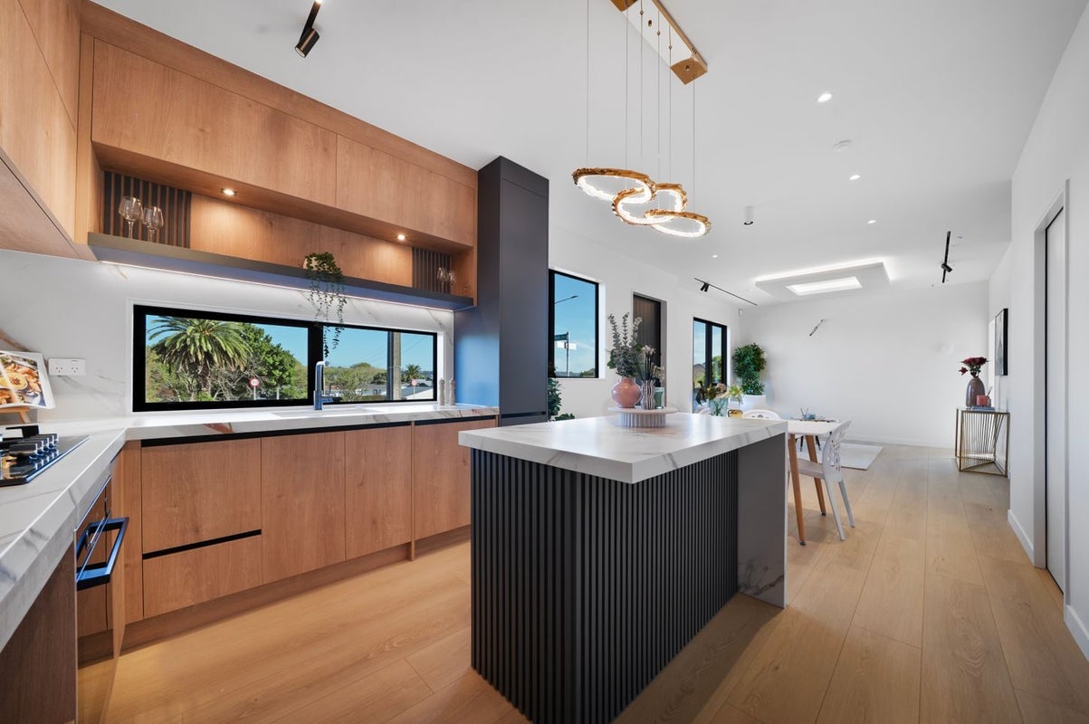 31A Wallace Road, Mangere Bridge, Auckland - Carousel 2