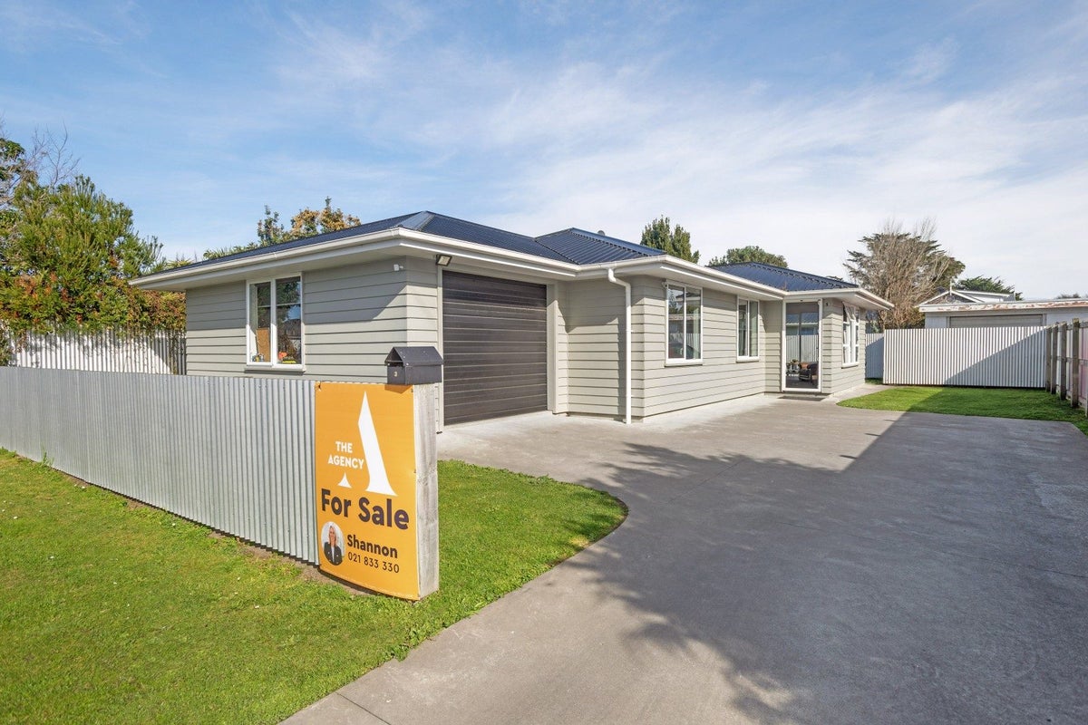 3 Chalmers Road, Te Hapara, Gisborne - Carousel 1