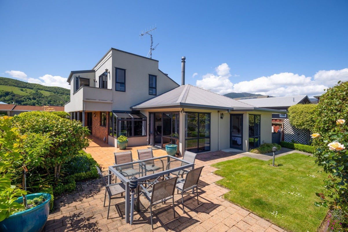 24 Collingwood Street, The Wood, Nelson - Carousel 1
