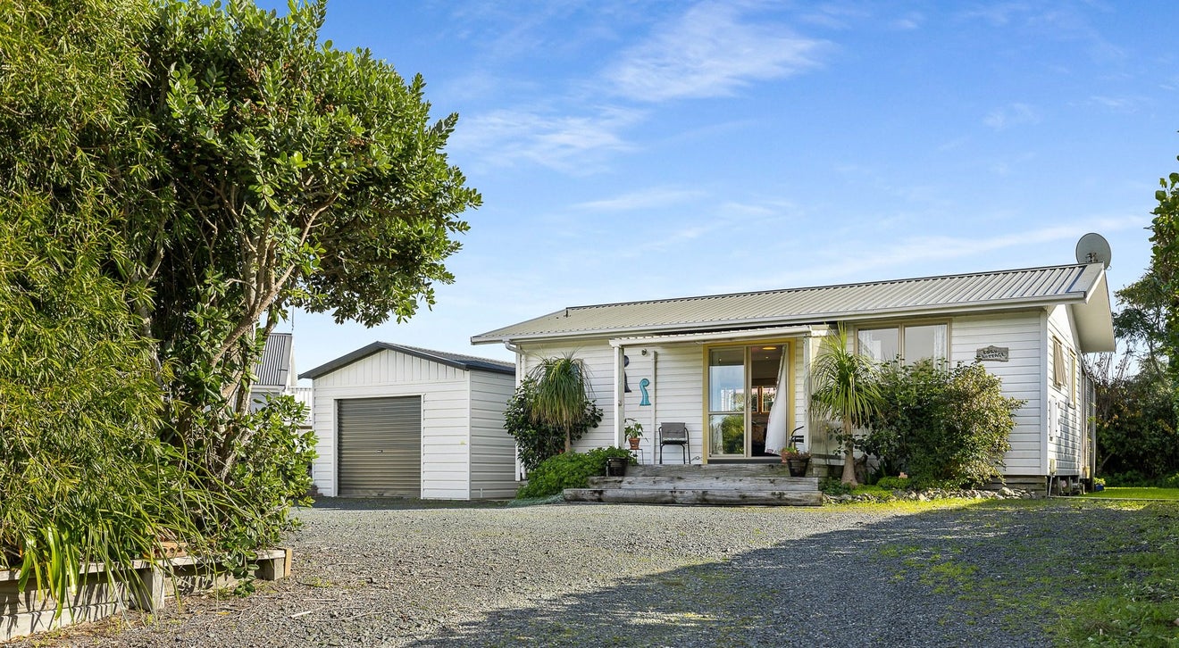 27 Norfolk Drive, Mangawhai Heads, Mangawhai - Carousel 1