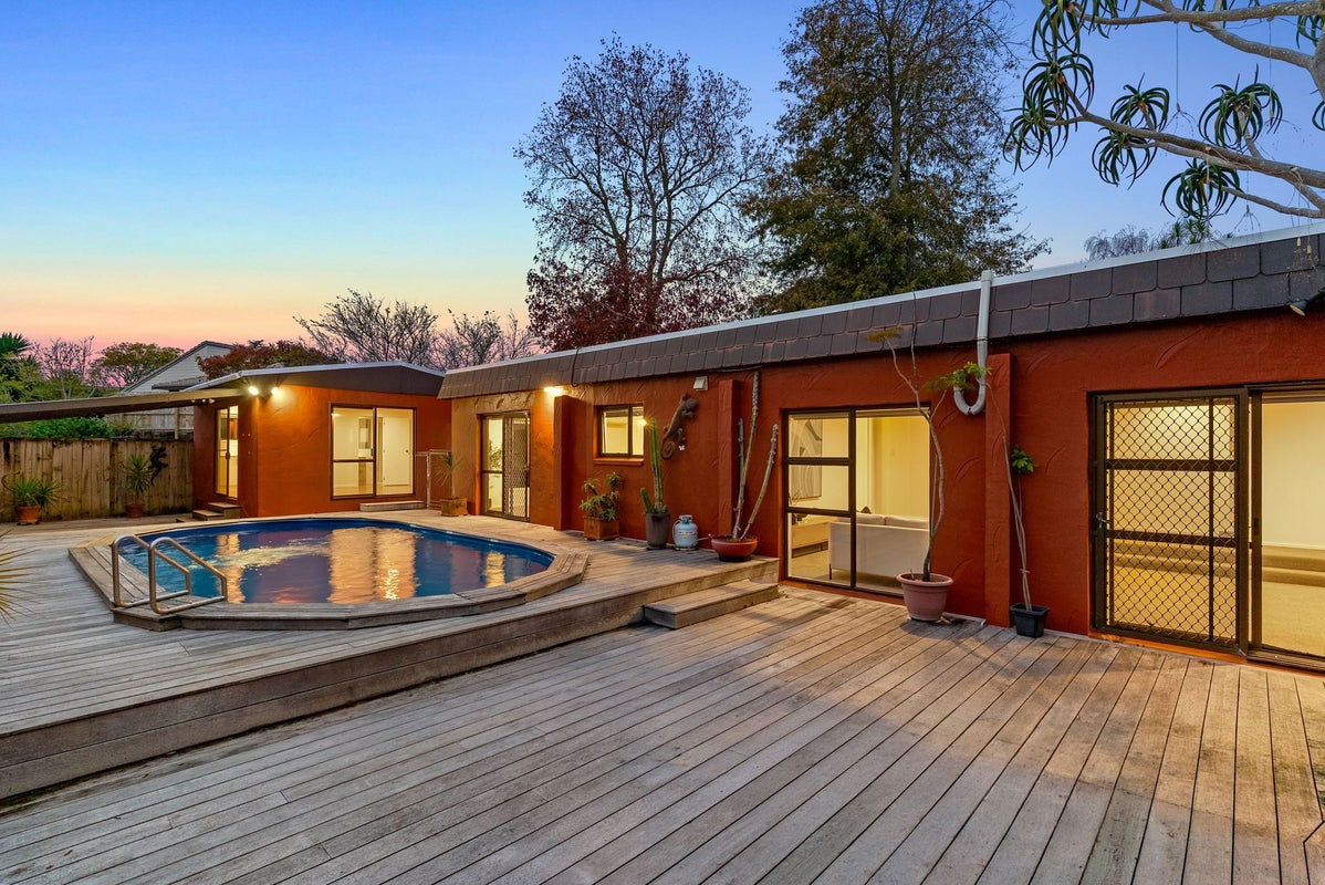 26 Baltimore Place, Forrest Hill, Auckland - Carousel 1