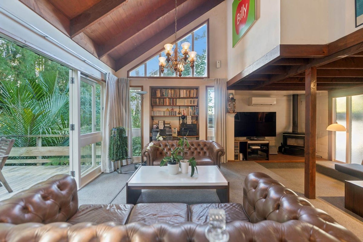 26 McDowell Crescent, Hillcrest, Auckland - Carousel 2