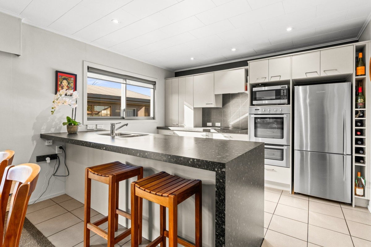5 Matai Place, Pirimai, Napier - Carousel 2