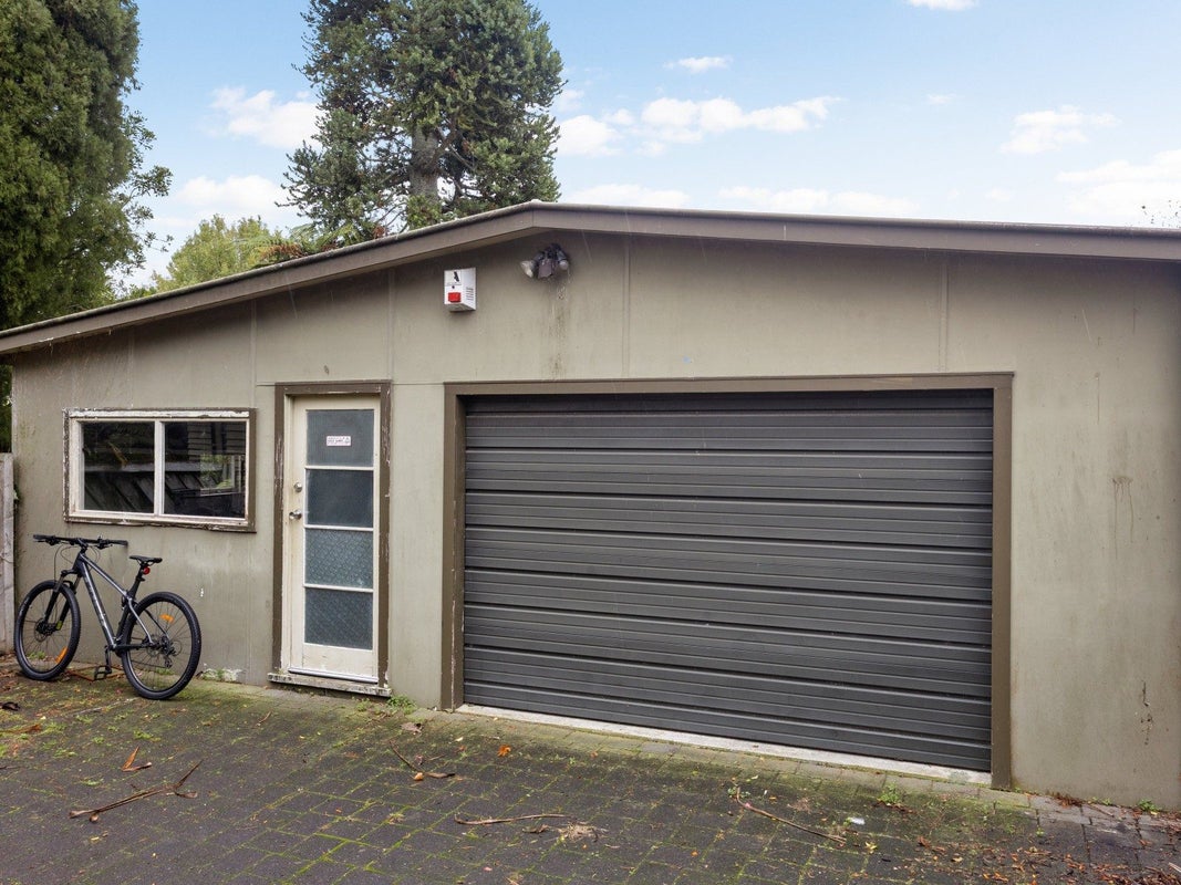 63 Brookfield Street, Hamilton East, Hamilton - Carousel 2