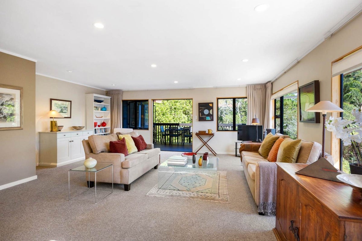 2/27 Appleyard Crescent, Meadowbank, Auckland - Carousel 2